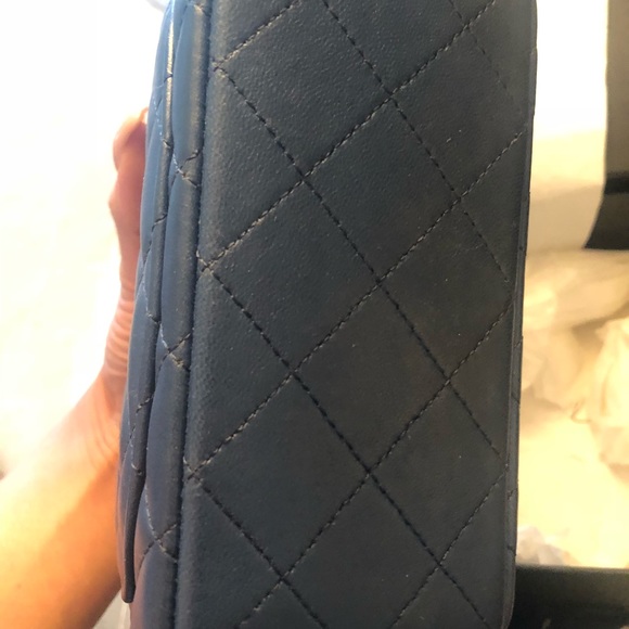 Chanel Mini Square - Picture 6 of 7